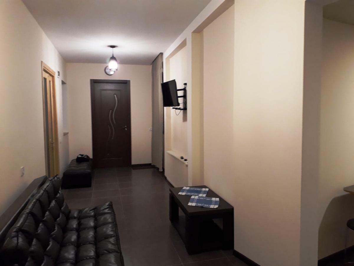 2 Bedroom Apartment In Chugureti Tbiliszi Kültér fotó