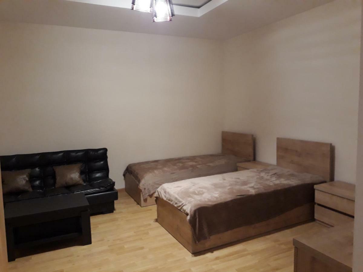 2 Bedroom Apartment In Chugureti Tbiliszi Kültér fotó
